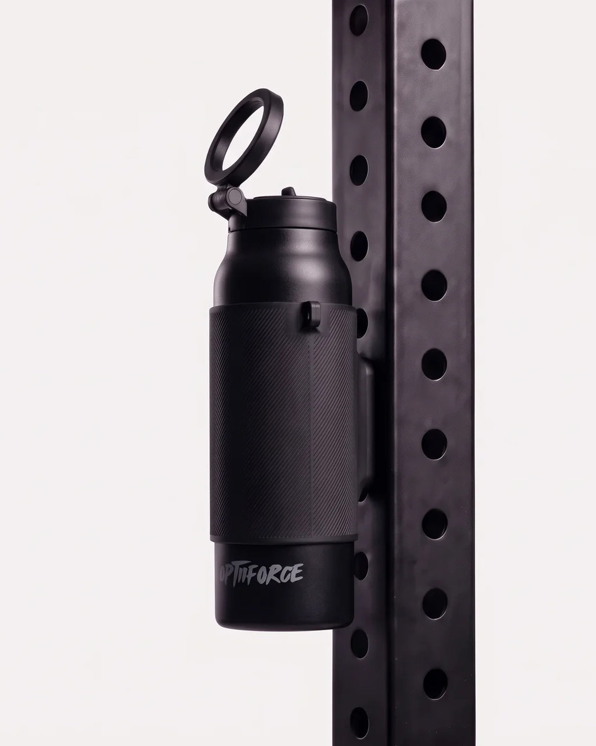 MagForce Bottle sticks to steel
